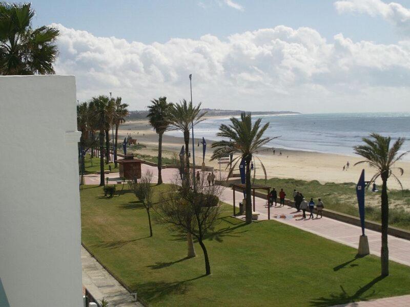 Primera linea de playa Barrosamar Chiclana de la Frontera Bagian luar foto